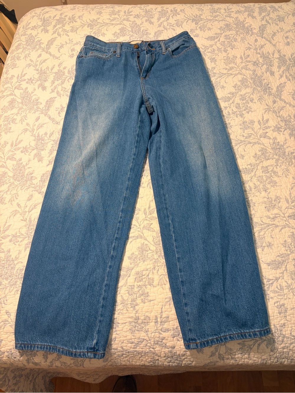 Universal Thread Women’s Relaxed Blue Jeans